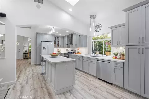 23515 Meriden, Valencia, CA 91354