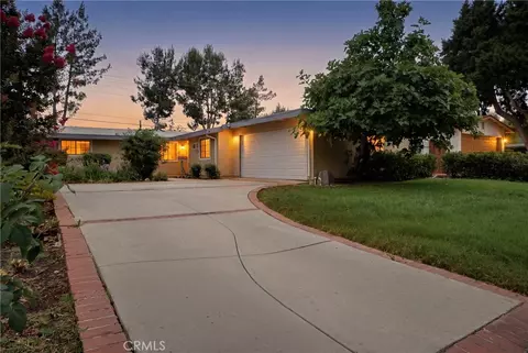 20510 Hamlin St, Winnetka, CA 91306
