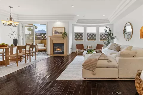 12044 Hoffman #303, Studio City, CA 91604