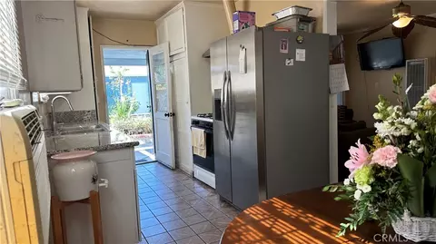 19400 Scroll, Reseda, CA 91335 photo 6