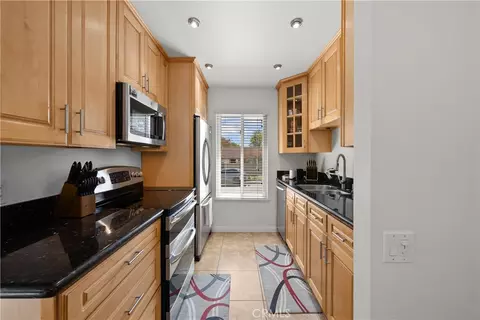 Kitchen - 2192 Dawn Ct, Thousand Oaks, CA 91362 photo 1 of 2