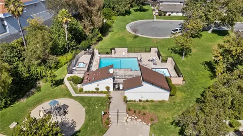 View/Area - 2192 Dawn Ct, Thousand Oaks, CA 91362 photo 4 of 5