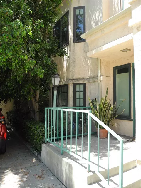 10221 De Soto Ave #107, Chatsworth, CA 91311