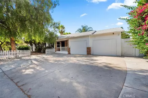 20957 Community St, Canoga Park, CA 91304