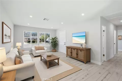 Living - 6289 Dana Ave, Simi Valley, CA 93063 photo 1 of 3