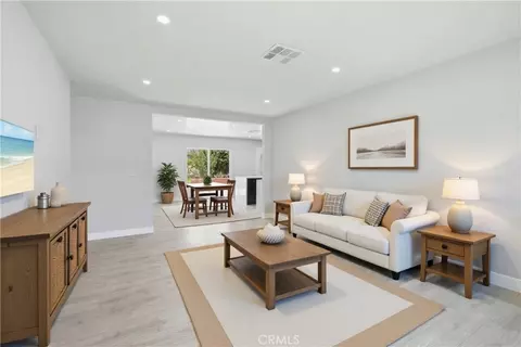 Living - 6289 Dana Ave, Simi Valley, CA 93063 photo 3 of 3