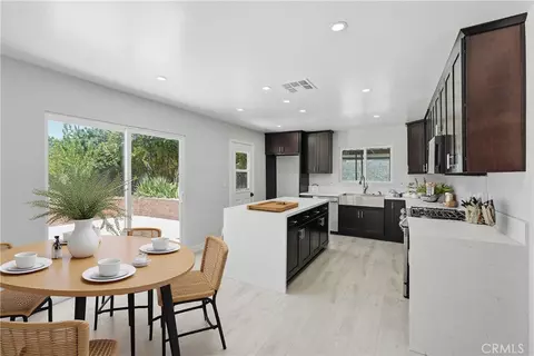 Kitchen - 6289 Dana Ave, Simi Valley, CA 93063 photo 1 of 4