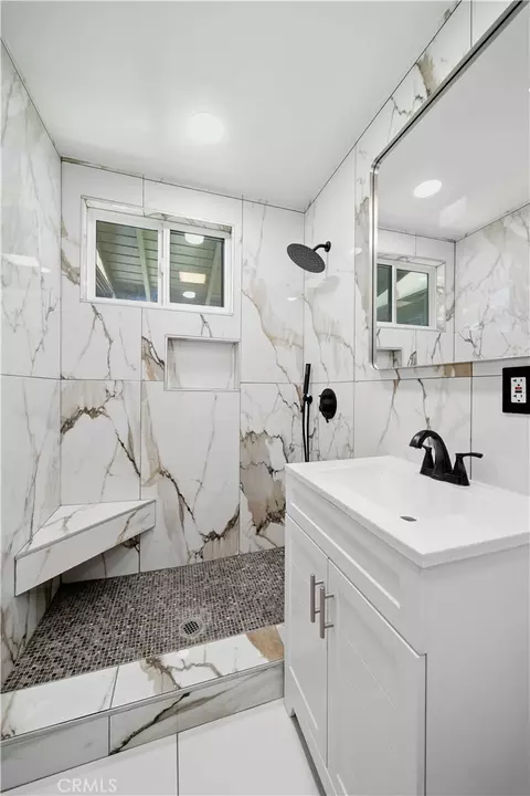 Bath - 6289 Dana Ave, Simi Valley, CA 93063 photo 1 of 4