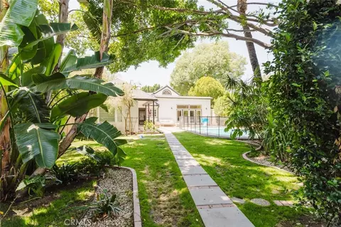 Exterior - 6638 Blucher Ave, Van Nuys, CA 91406 photo 8 of 10