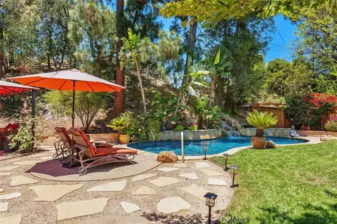 23349 Schoenborn St, West Hills, CA 91304