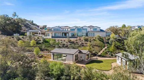 5340 Whitman Rd, Hidden Hills, CA 91302