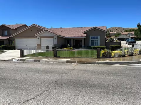 4354 Sungate Dr, Palmdale, CA 93551