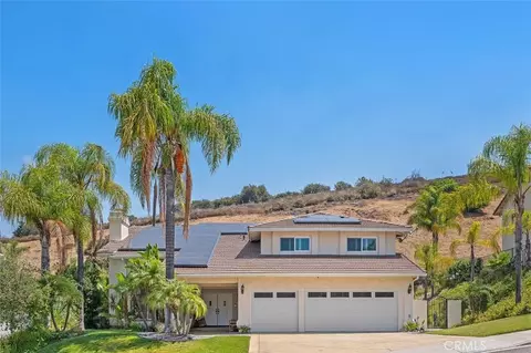 22241 Dardenne St, Calabasas, CA 91302
