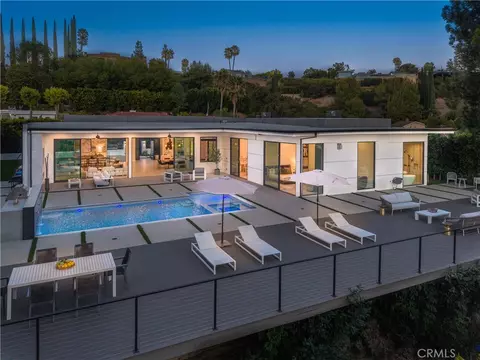 17977 Medley Dr, Encino, CA 91316