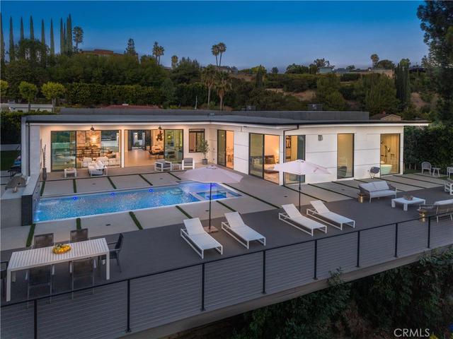 17977 Medley Dr, Encino, CA 91316