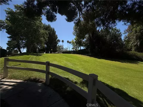 19946 Ave Of The Oaks, Newhall, CA 91321