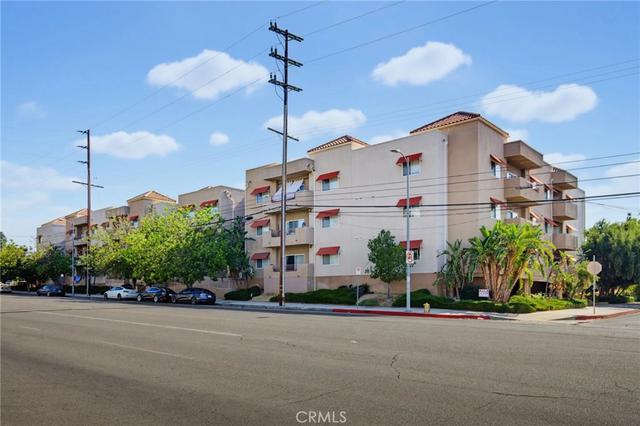 9610 Zelzah Ave #203, Los Angeles, CA 91325