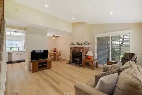 Living - 1980 Rory #6, Simi Valley, CA 93063 photo 1 of 4