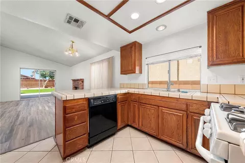 3327 Marilynn, Lancaster, CA 93536 photo 17