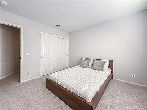 Bedroom - 549 Myrtle Ct, Oak Park, CA 91377 photo 4 of 9