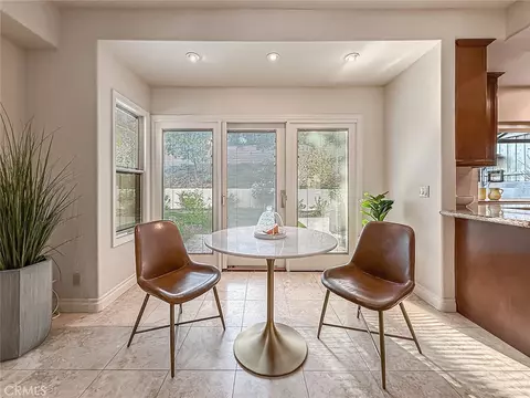 Dining - 549 Myrtle Ct, Oak Park, CA 91377 photo 3 of 3