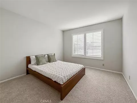 Bedroom - 549 Myrtle Ct, Oak Park, CA 91377 photo 3 of 9