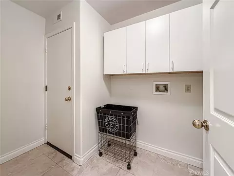 Other - 549 Myrtle Ct, Oak Park, CA 91377 photo 3 of 9