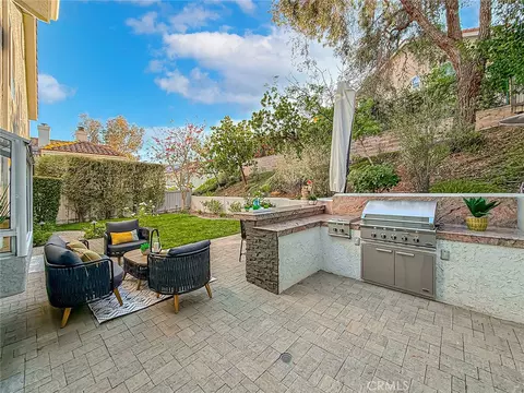 Exterior - 549 Myrtle Ct, Oak Park, CA 91377 photo 12 of 20