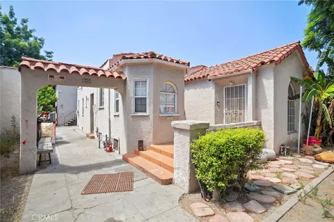 720 E 82nd St, Los Angeles, CA 90001