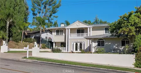 22534 Liberty Bell Rd, Calabasas, CA 91302