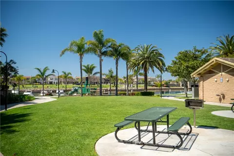Exterior - 1431 Windshore, Oxnard, CA 93035 photo 2 of 3