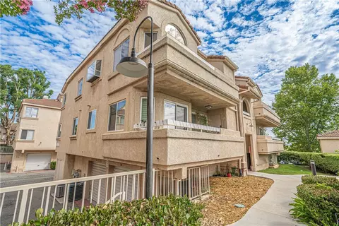 19845 Sandpiper Pl #144, Newhall, CA 91321