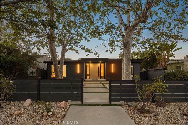 12311 Hartsook St, Valley Village, CA 91607
