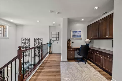 Entry Way - 19628 Mathilde Ln, Saugus, CA 91350 photo 6 of 8