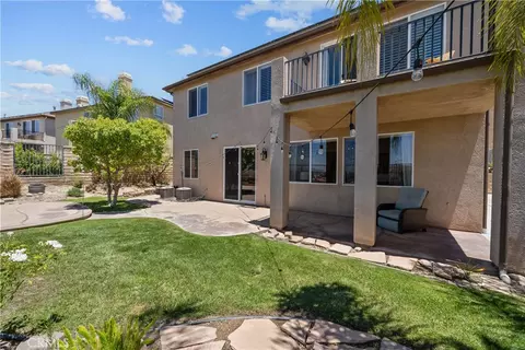 Exterior - 19628 Mathilde Ln, Saugus, CA 91350 photo 7 of 8