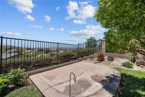 Exterior - 19628 Mathilde Ln, Saugus, CA 91350 photo 8 of 8