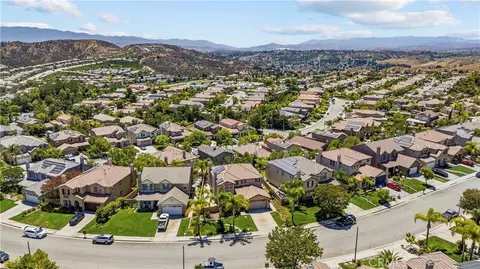 View/Area - 19628 Mathilde Ln, Saugus, CA 91350 photo 3 of 4