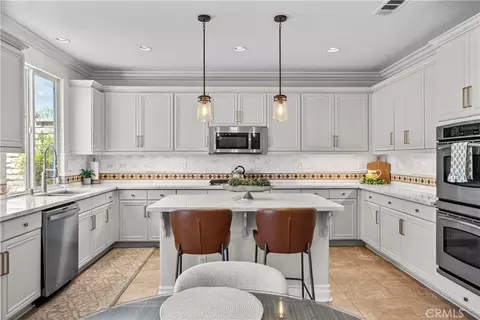 Kitchen - 19628 Mathilde Ln, Saugus, CA 91350 photo 1 of 3