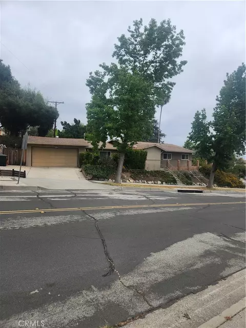 4600 Lauderdale Ave, La Crescenta, CA 91212