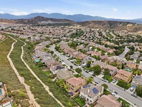 View/Area - 19681 Mathilde, Saugus, CA 91350 photo 4 of 4