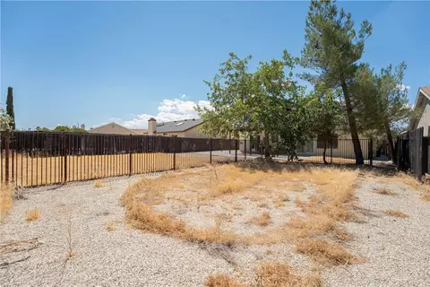 Exterior - 5347 E Avenue R11, Palmdale, CA 93552 photo 6 of 9