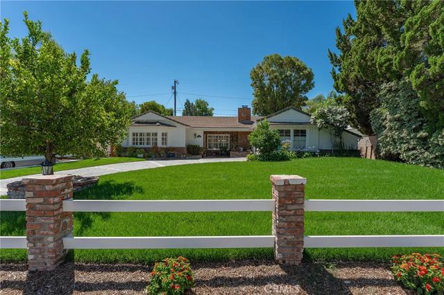 23160 Ostronic Dr, Woodland Hills, CA 91367