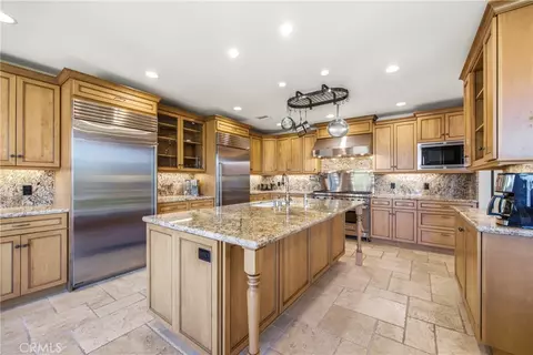 Kitchen - 12077 Haven Crst, Moorpark, CA 93021 photo 1 of 9