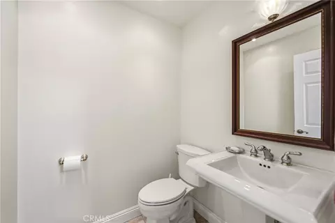 Bath - 12077 Haven Crst, Moorpark, CA 93021 photo 4 of 7