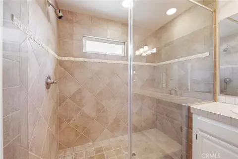 Bath - 12077 Haven Crst, Moorpark, CA 93021 photo 7 of 7