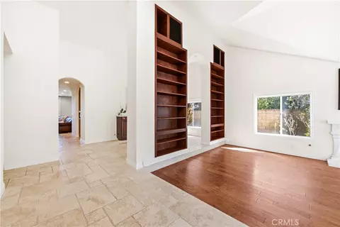 Entry Way - 12077 Haven Crst, Moorpark, CA 93021 photo 2 of 8