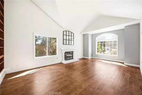 Living - 12077 Haven Crst, Moorpark, CA 93021 photo 2 of 8