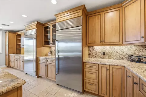 Kitchen - 12077 Haven Crst, Moorpark, CA 93021 photo 5 of 9