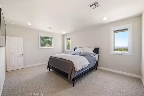 Bedroom - 12077 Haven Crst, Moorpark, CA 93021 photo 3 of 9