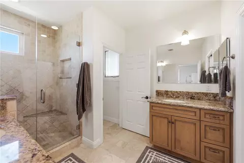 Bath - 12077 Haven Crst, Moorpark, CA 93021 photo 2 of 7